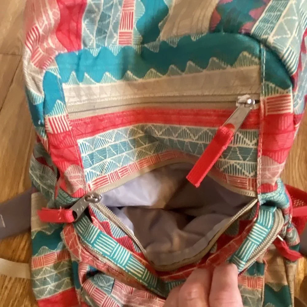 Jansport‎ Aztec Pattern Coral Teal Cream Multiple Zippers Laptop Insert Hg11